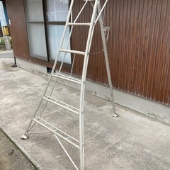 アルミ三脚脚立の画像