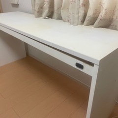机の画像