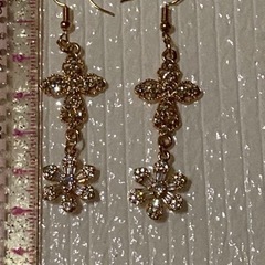 ハンドメイド品ピアスの画像