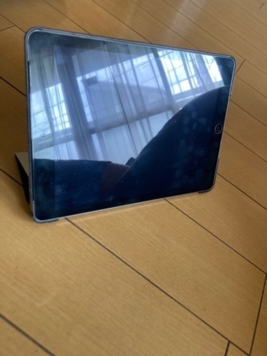 iPad Air 16GB スペースグレー　ケース付きです