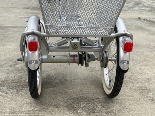 引き取り限定】ブリヂストン AW114 アシスタワゴン12.8Ah 前18/後16型