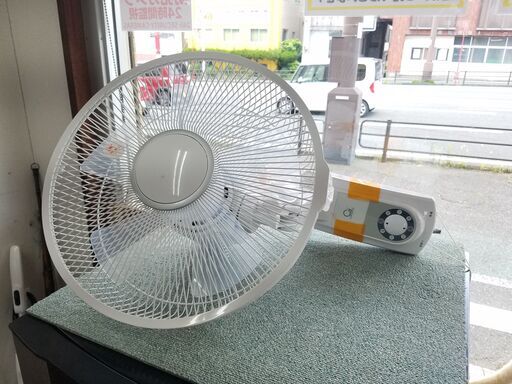 リサイクルショップどりーむ天保山店 No9012 壁掛け扇風機！ ひっかける金具付き！ お手頃価格！