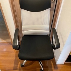 オフィスチェア　超美品　使用回数6回程度　4脚あります。
