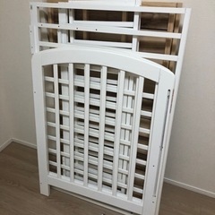 カトージ　ベビーベッドの画像