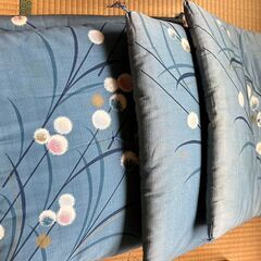 中古 座布団 8枚  綿 青 花柄 の画像