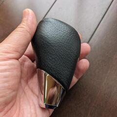 【美品】ハイエース 200系 ダークプライム シフトノブの画像