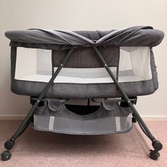 ベビーベッド  幌　キャスター付き