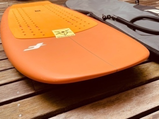 【美品】ウィングフォイルボード　エフワン《F-ONE Rocket》ロケット 5.4　カバー付き
