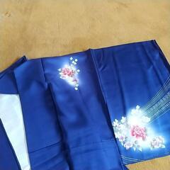 青い着物の画像