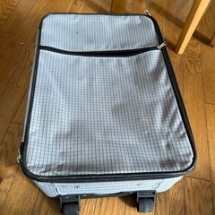 キャリーバッグ ジャンク品の画像