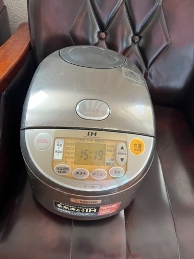 炊飯器　ZOJIRUSHI