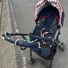 コンビ　ベビーカーの画像