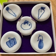 砥部焼の箸置き5個セット　梅山窯の画像