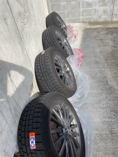 スタッドレスタイヤ　205/55R16 2021年　ヴォクシー