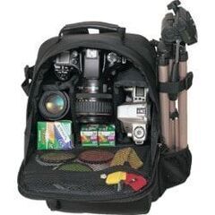 【特別価格】カメラ三脚３台・カメラバッグ・三脚ケース１　まとめて売りますの画像