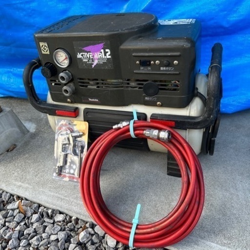 （値下）マキタ エアーコンプレッサー AC9001  100V 850w