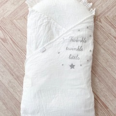 【美品】10mois ディモア　たまごマットおくるみ　CLOUD
