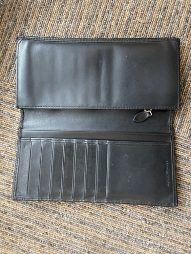 EMPORIO ARMANI 長財布 中古
