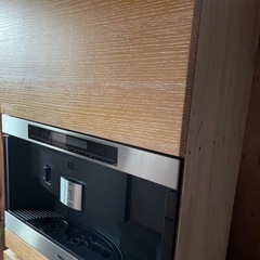 ミーレ　エスプレッソマシン　オーダーキャビネット付き