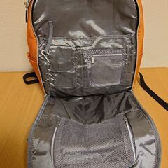 IKEAのオレンジリュックの画像