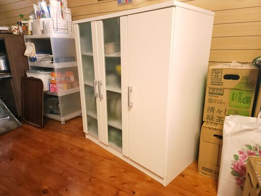 【運べる方】1000円で譲ります ニトリ食器棚