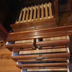 決まりました。欅の茶箪笥　食器棚(前出品者様、申し訳ございません)の画像