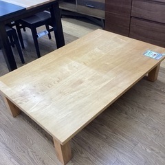 KG-57【新入荷　リサイクル品】メープル無垢材　リビングテーブル　ナチュラル