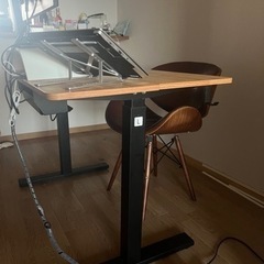 昇降式デスク　スタンディングデスクの画像