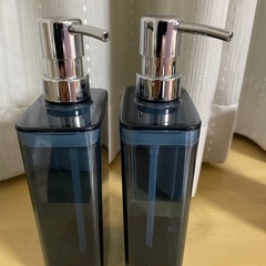 シャンプー、リンスのボトル(ニトリ)