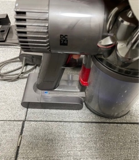 ダイソン　掃除機　コードレスクリーナー　V6 DC74