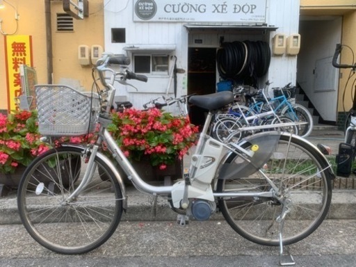 ??　電動自転車　２４インチ　3変速　シルバー　13.2ah 3点　充電器　付き　配達可能