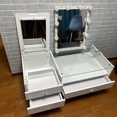 ドレッサー【白】の画像