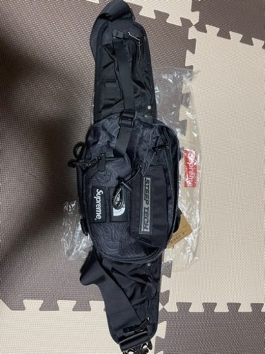 交渉中Supreme / The North Face Steep Tech Waist Bag 