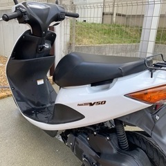 スズキ アドレスV50 白色 走行距離662kmの画像