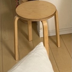 IKEAスツール