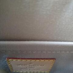 期間限定　新品同様　LOUISVUITTON　ルィヴィトン　ミロワール　ゴールドポーチの画像