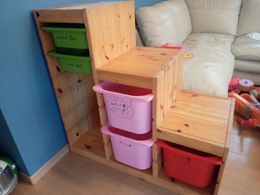 IKEA　子供用棚