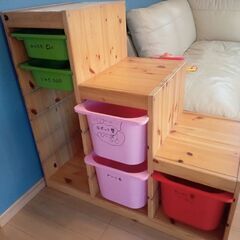 IKEA　子供用棚