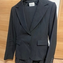 レディーススーツ　ブラック　ストライプ　　パンツ&スカート　7ARの画像