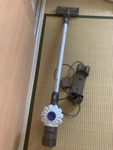 ダイソン　コードレスクリーナー
