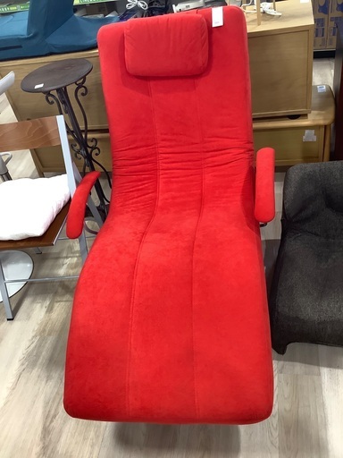 ラウンジチェア　レッド　入荷致しました！