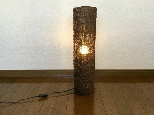 【再再値下げ！価格応相談】☆電球サービス☆フロアランプ