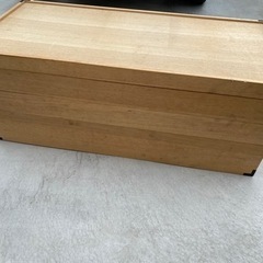 桐の衣装ケース  着物の画像