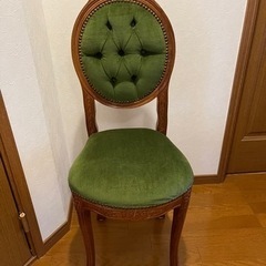 （決まりました）中古　アンティーク風　ロココっぽいチェア