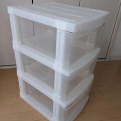 【美品】ニトリ三段チェスト収納ケース　半透明樹脂