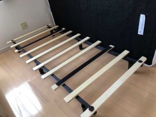脚付きマットレスベッド