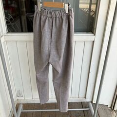 GU ストレッチテーパードパンツ（S）の画像