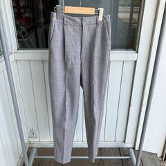GU ストレッチテーパードパンツ（S）