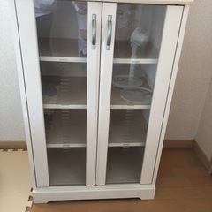 【お譲り先が決まりました！】食器棚