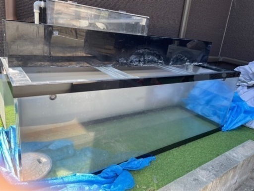 アクリル水槽1800x600x600フルセット値下げしました。